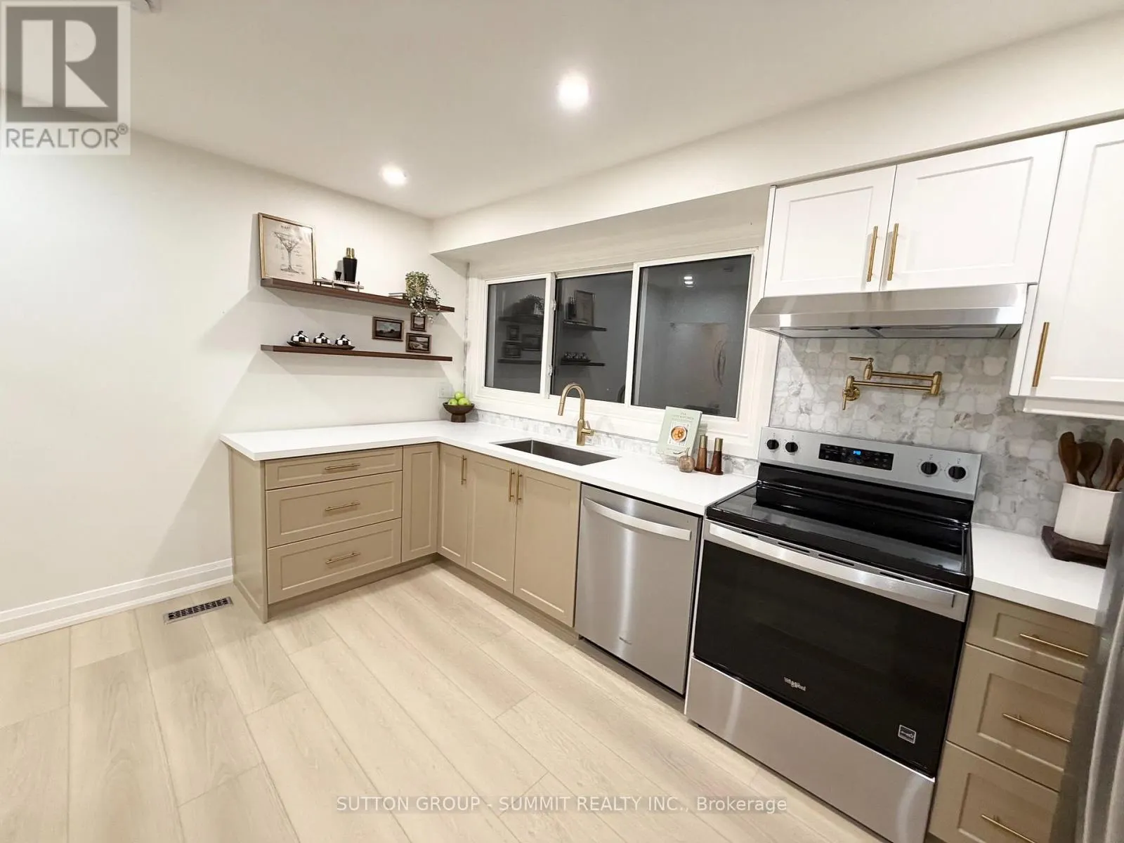 2379 MARYVALE COURT