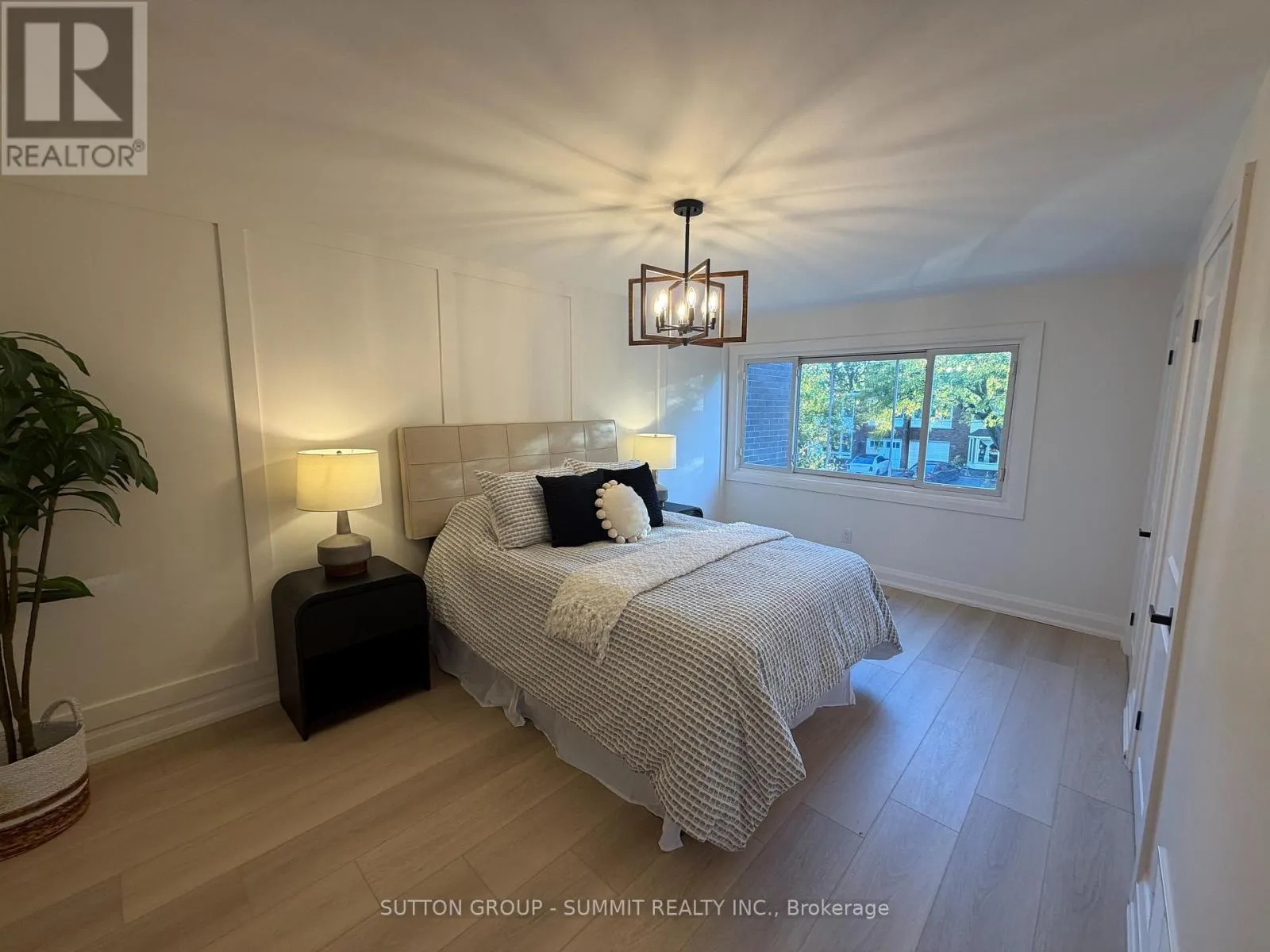 2379 MARYVALE COURT