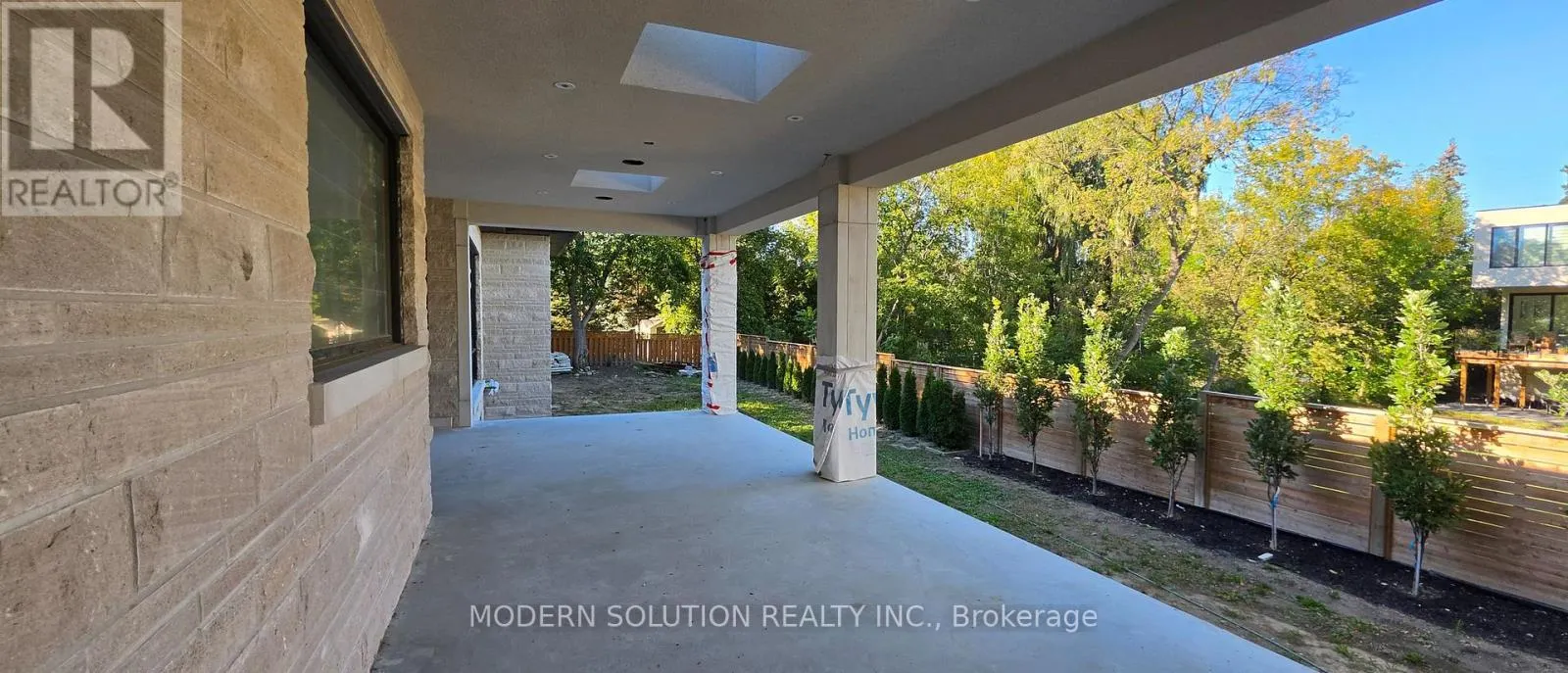 1623 MAGENTA COURT