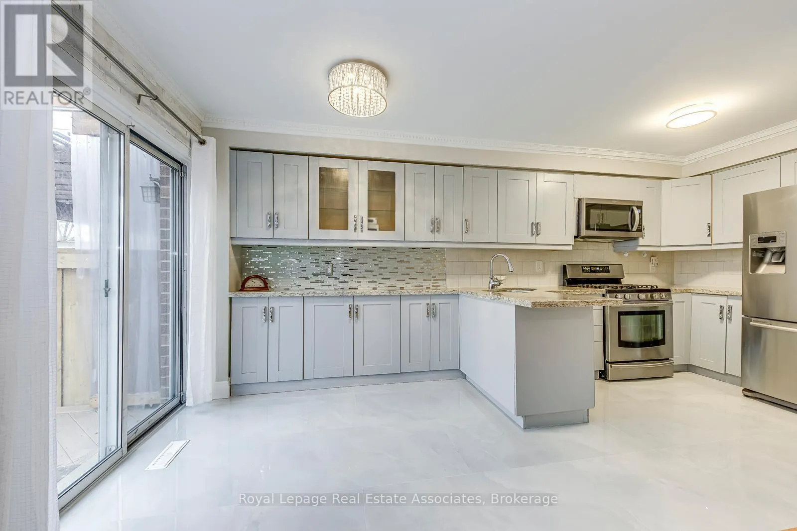 6978 LISANNE COURT