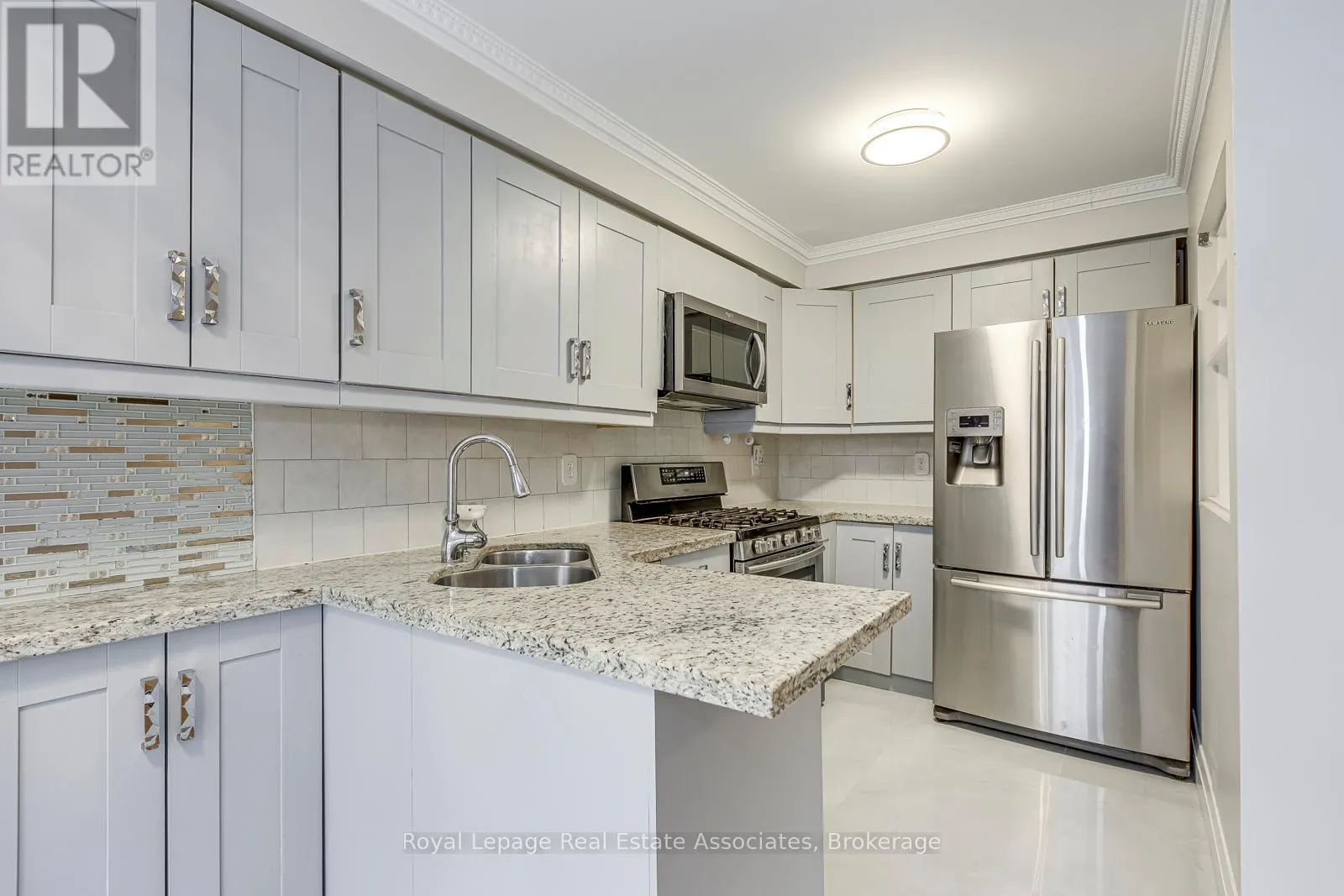 6978 LISANNE COURT