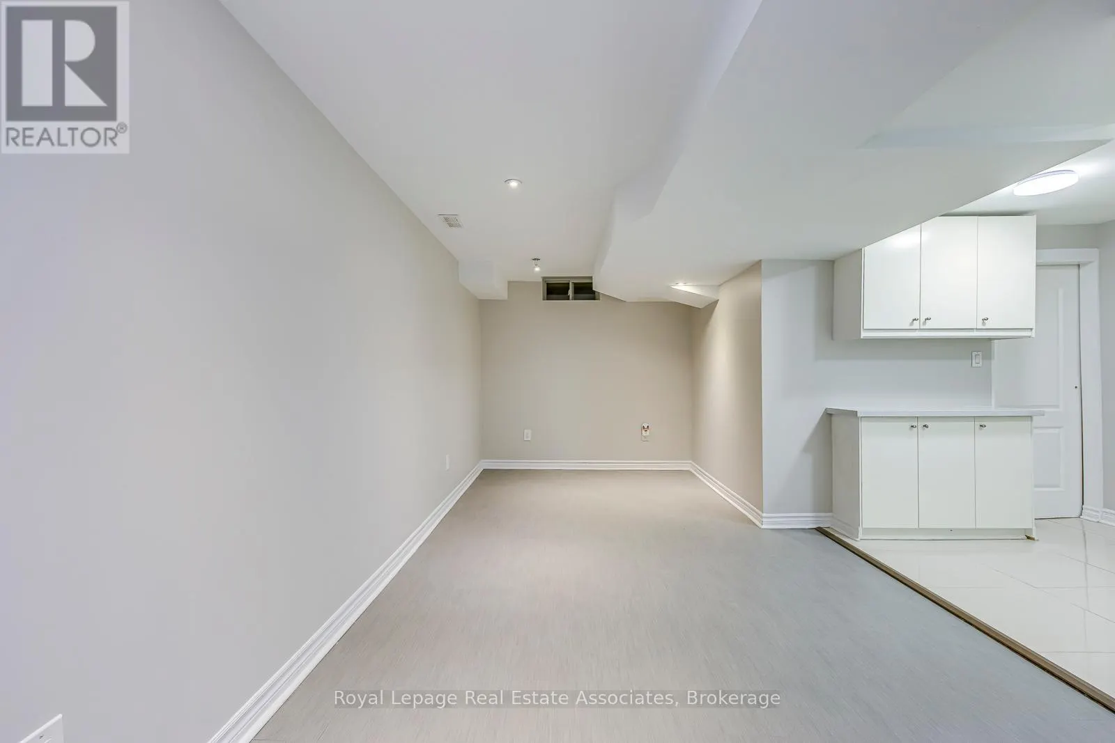 6978 LISANNE COURT