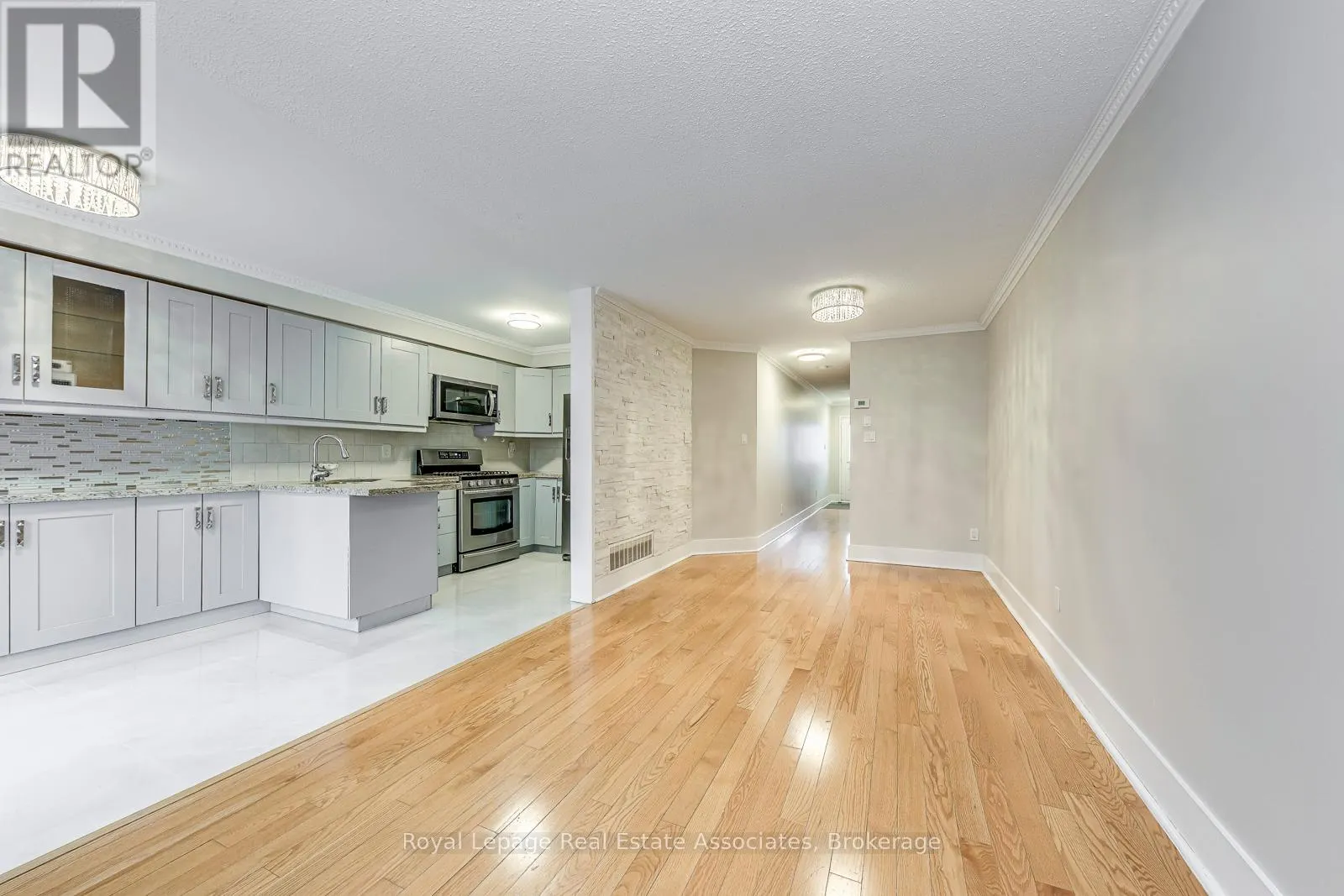 6978 LISANNE COURT