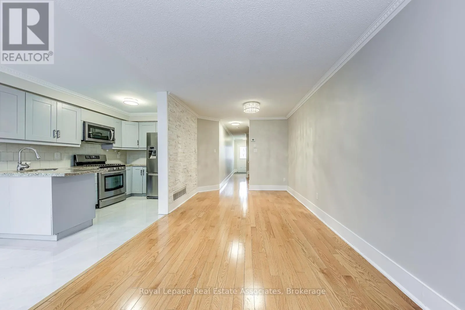 6978 LISANNE COURT