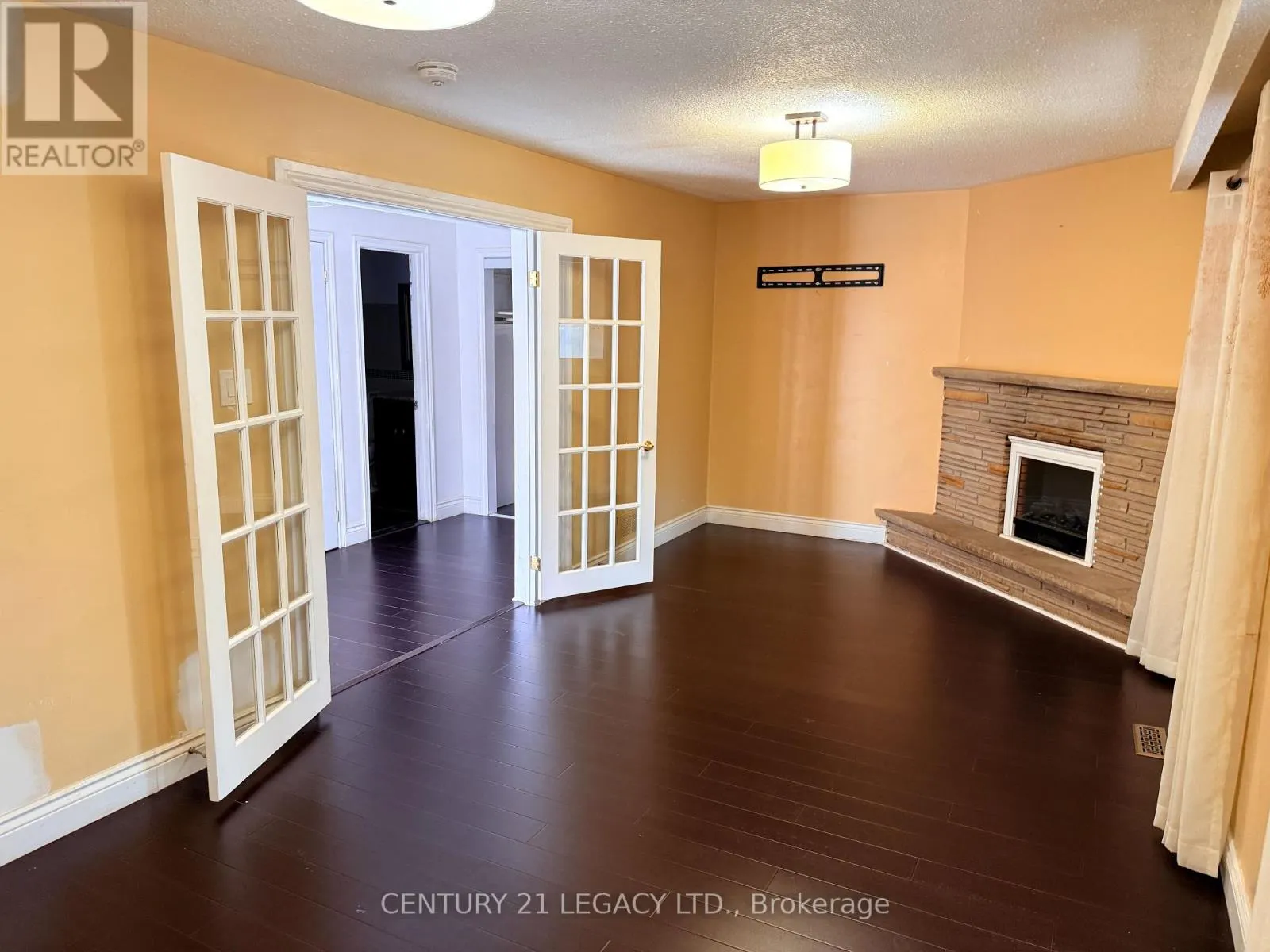 11 TOLTON DRIVE
