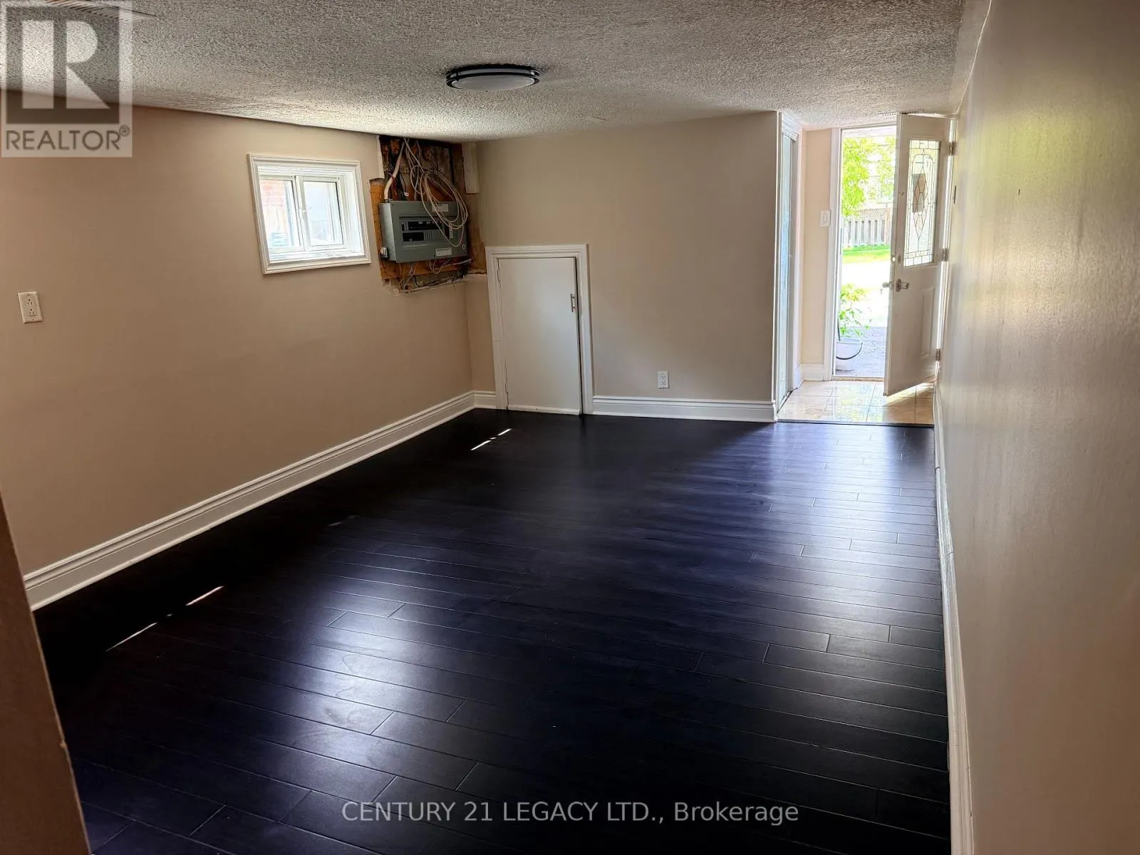11 TOLTON DRIVE