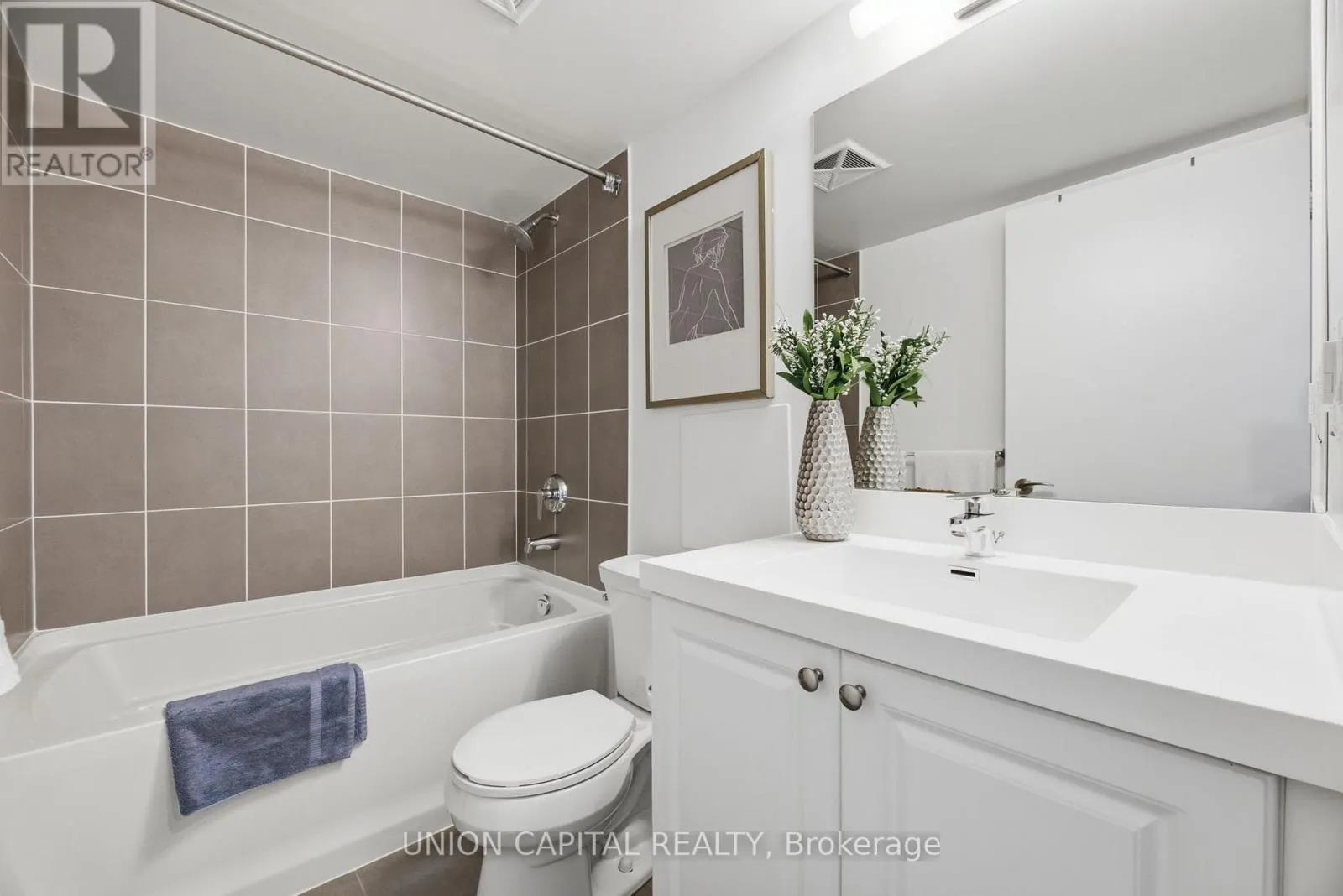 735 - 3091 DUFFERIN STREET