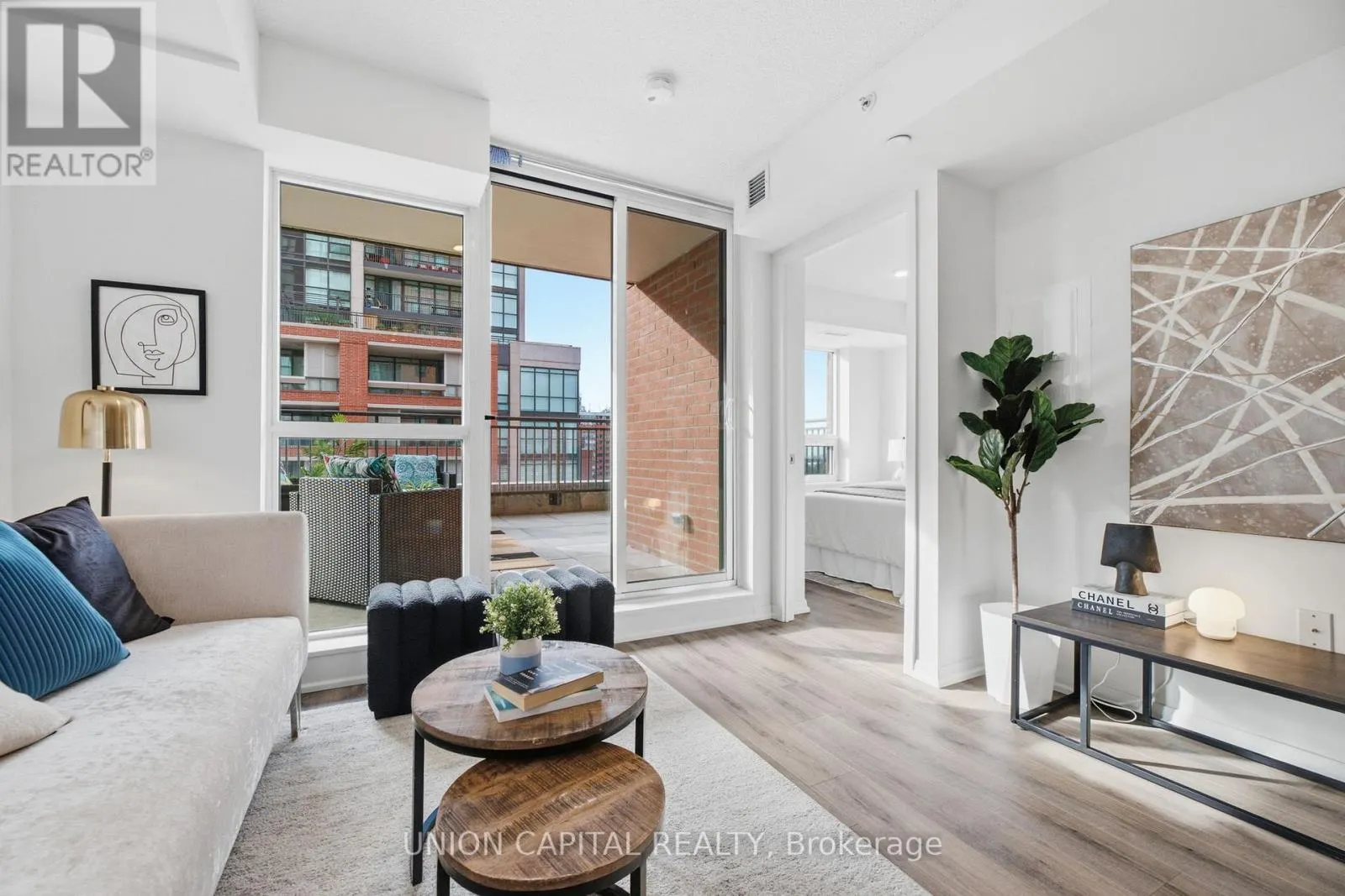 735 - 3091 DUFFERIN STREET
