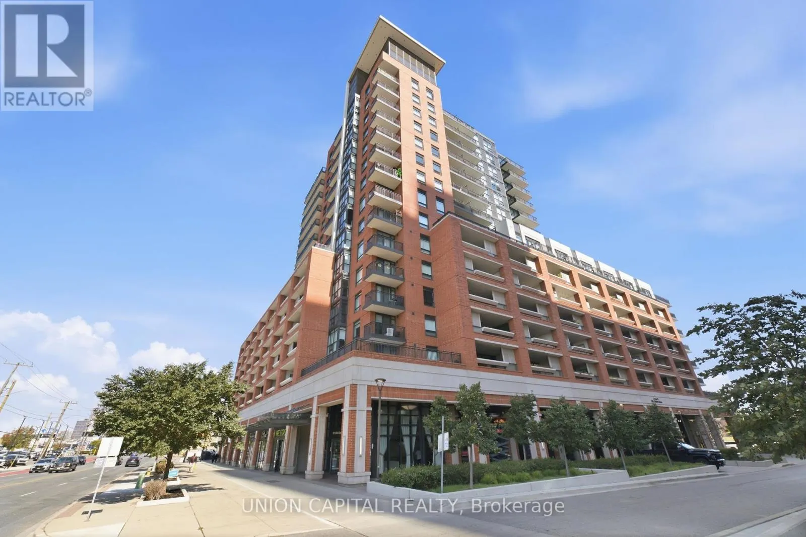735 - 3091 DUFFERIN STREET