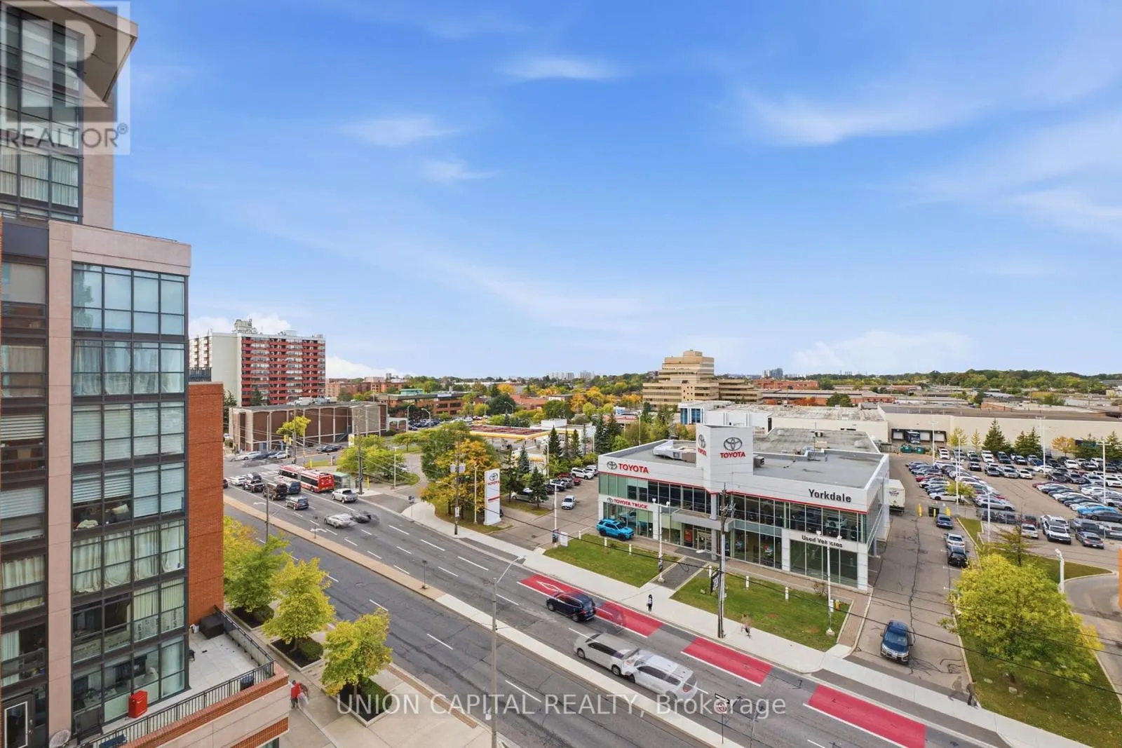 735 - 3091 DUFFERIN STREET