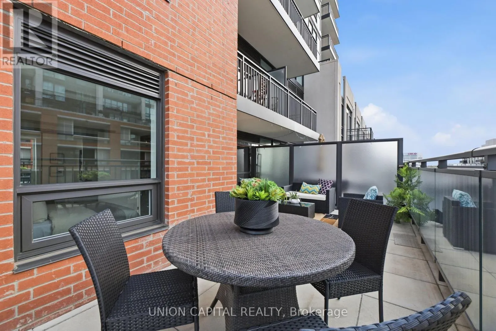 735 - 3091 DUFFERIN STREET