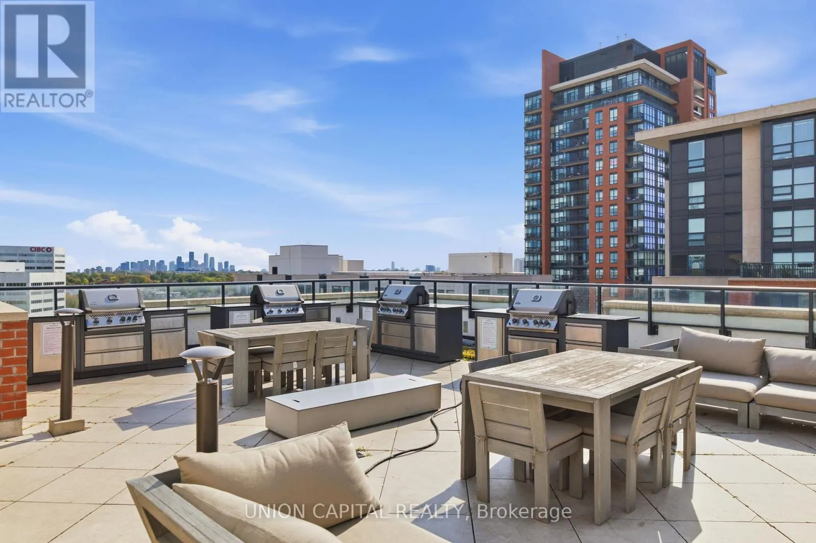 735 - 3091 DUFFERIN STREET