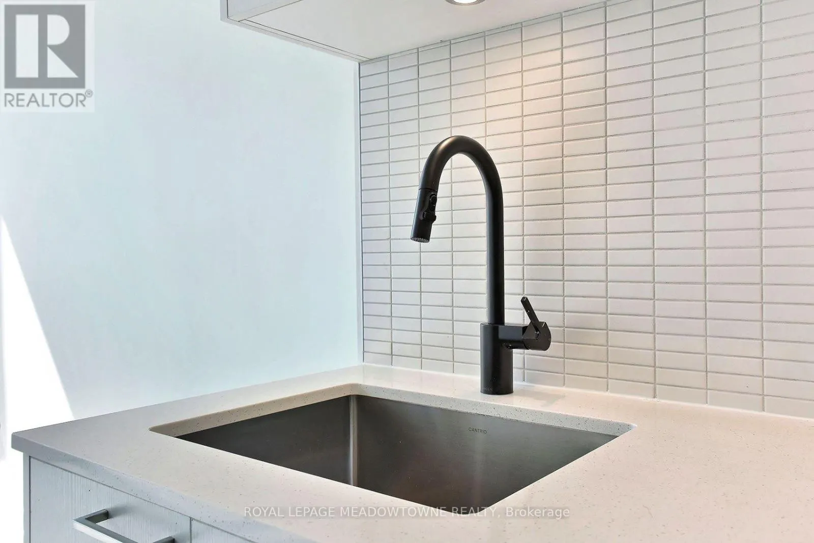 712 - 1808 ST. CLAIR AVENUE W