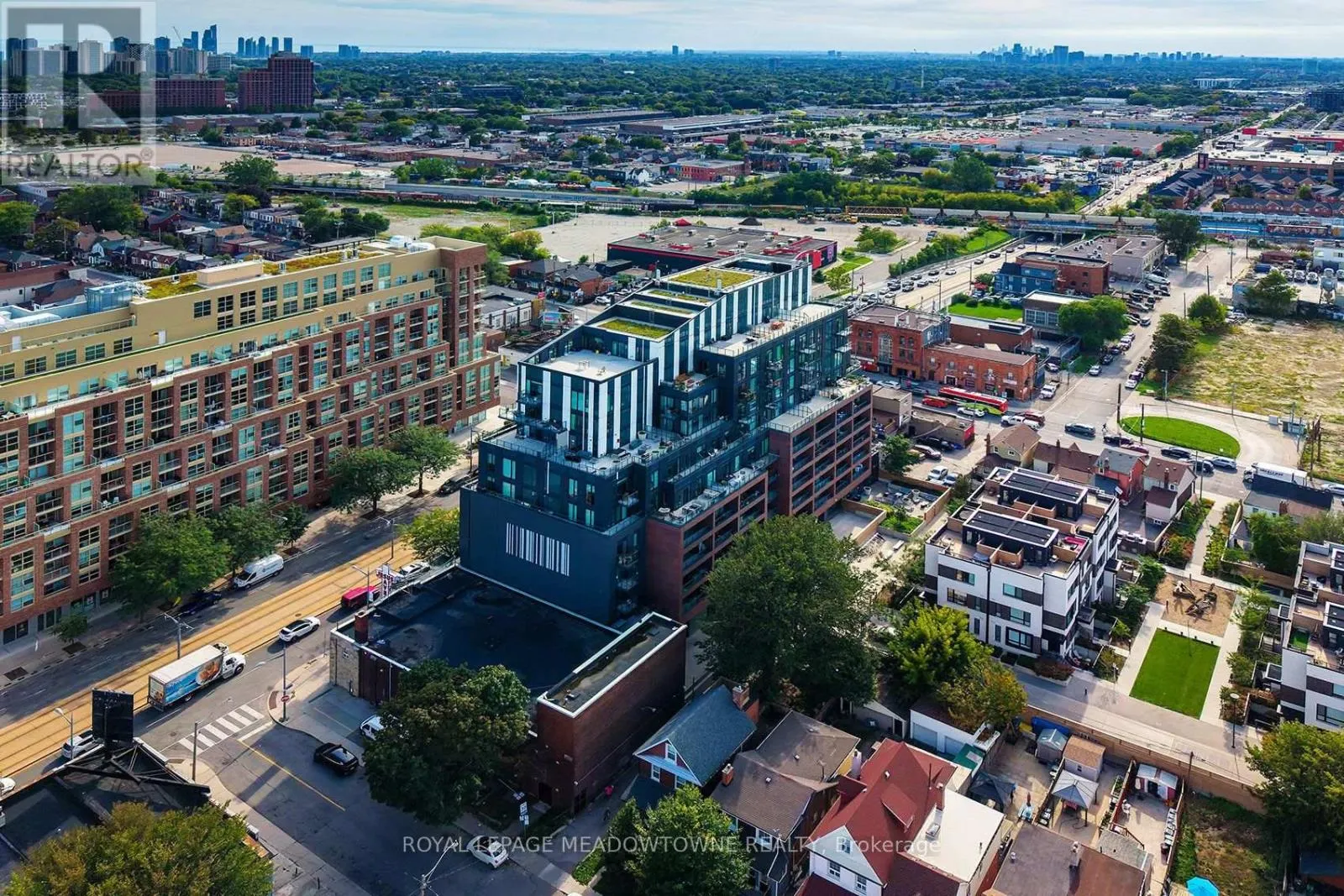 712 - 1808 ST. CLAIR AVENUE W