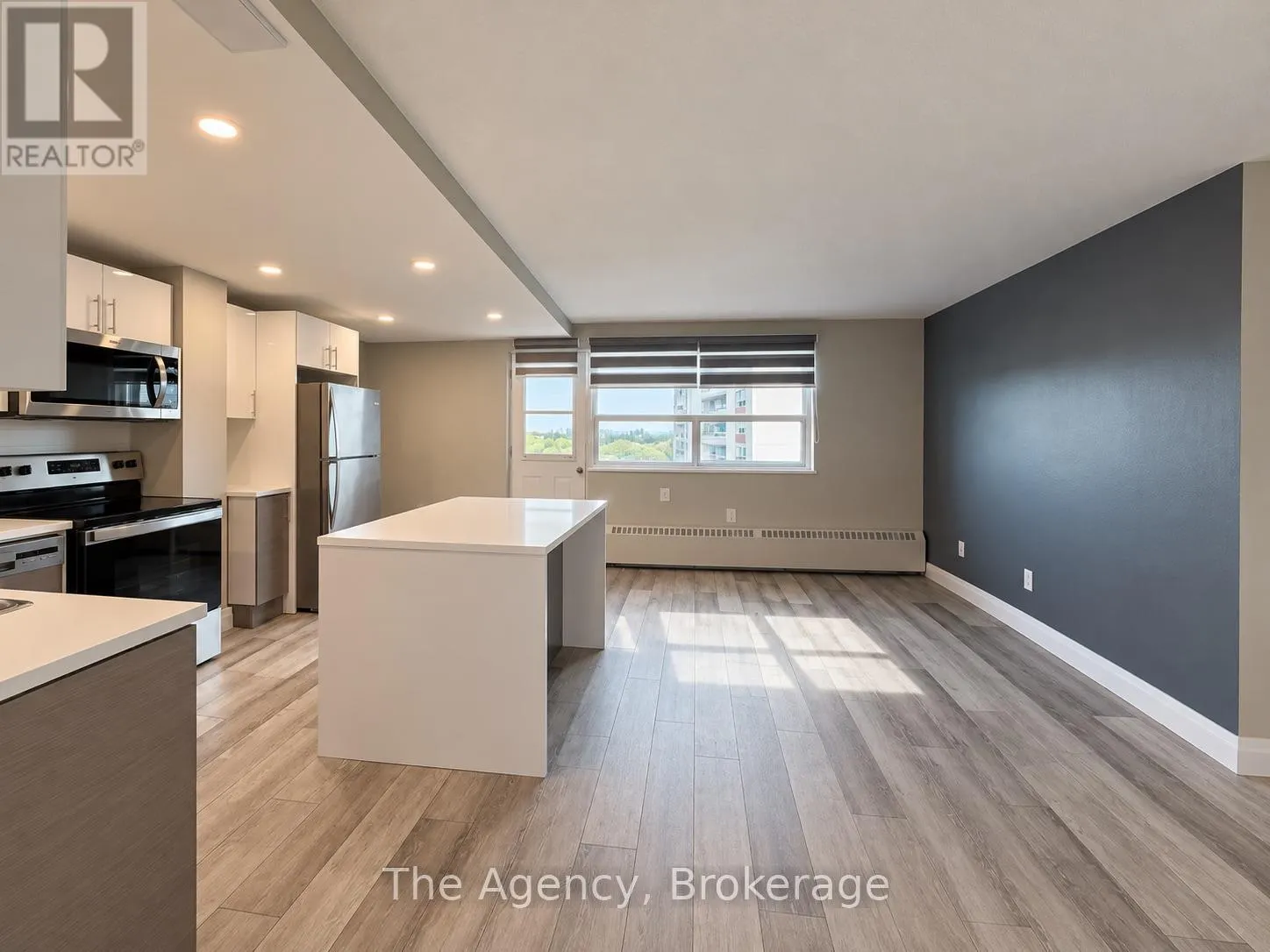 805 - 45 PAISLEY BOULEVARD W #805