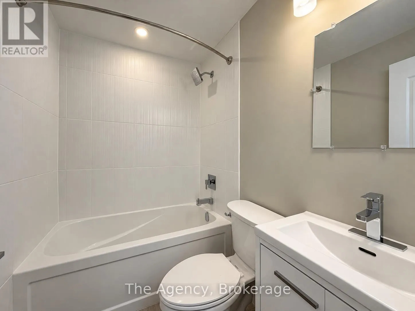 805 - 45 PAISLEY BOULEVARD W #805