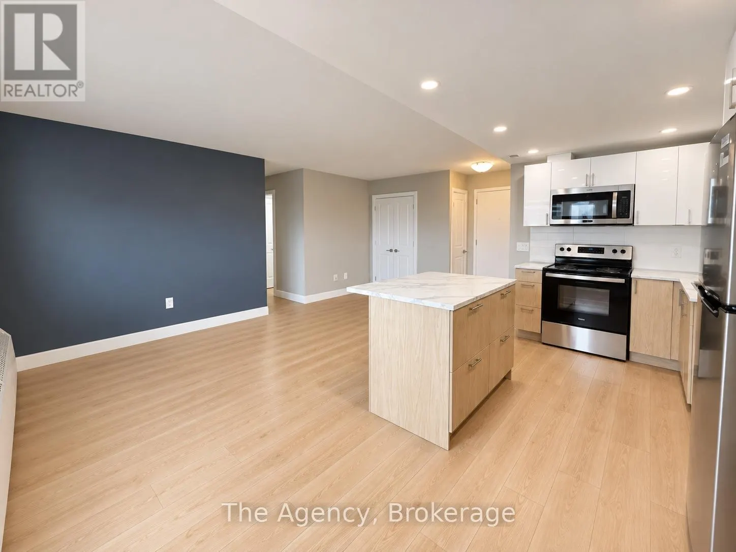 905 - 45 PAISLEY BOULEVARD W #905