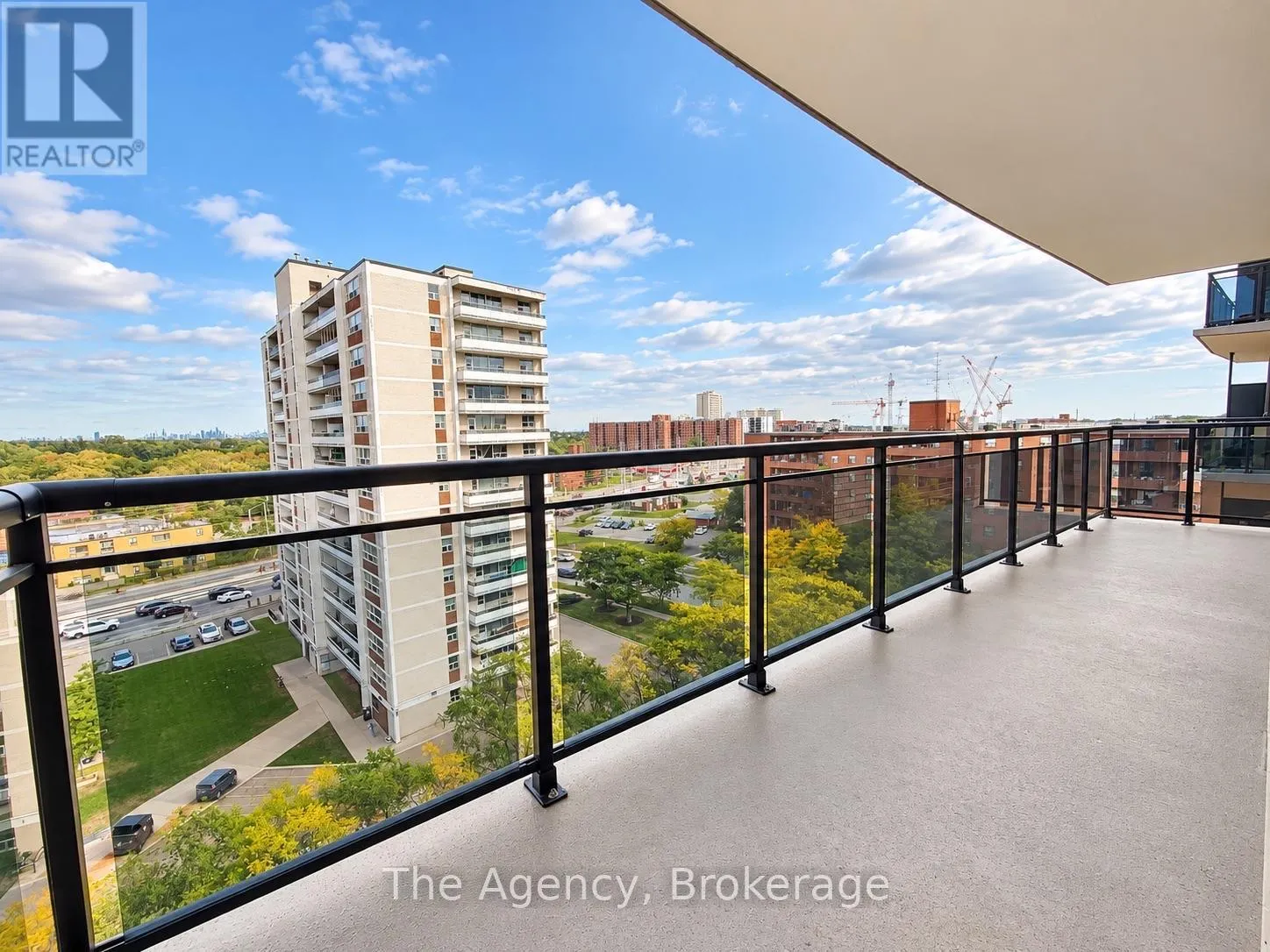 905 - 45 PAISLEY BOULEVARD W #905