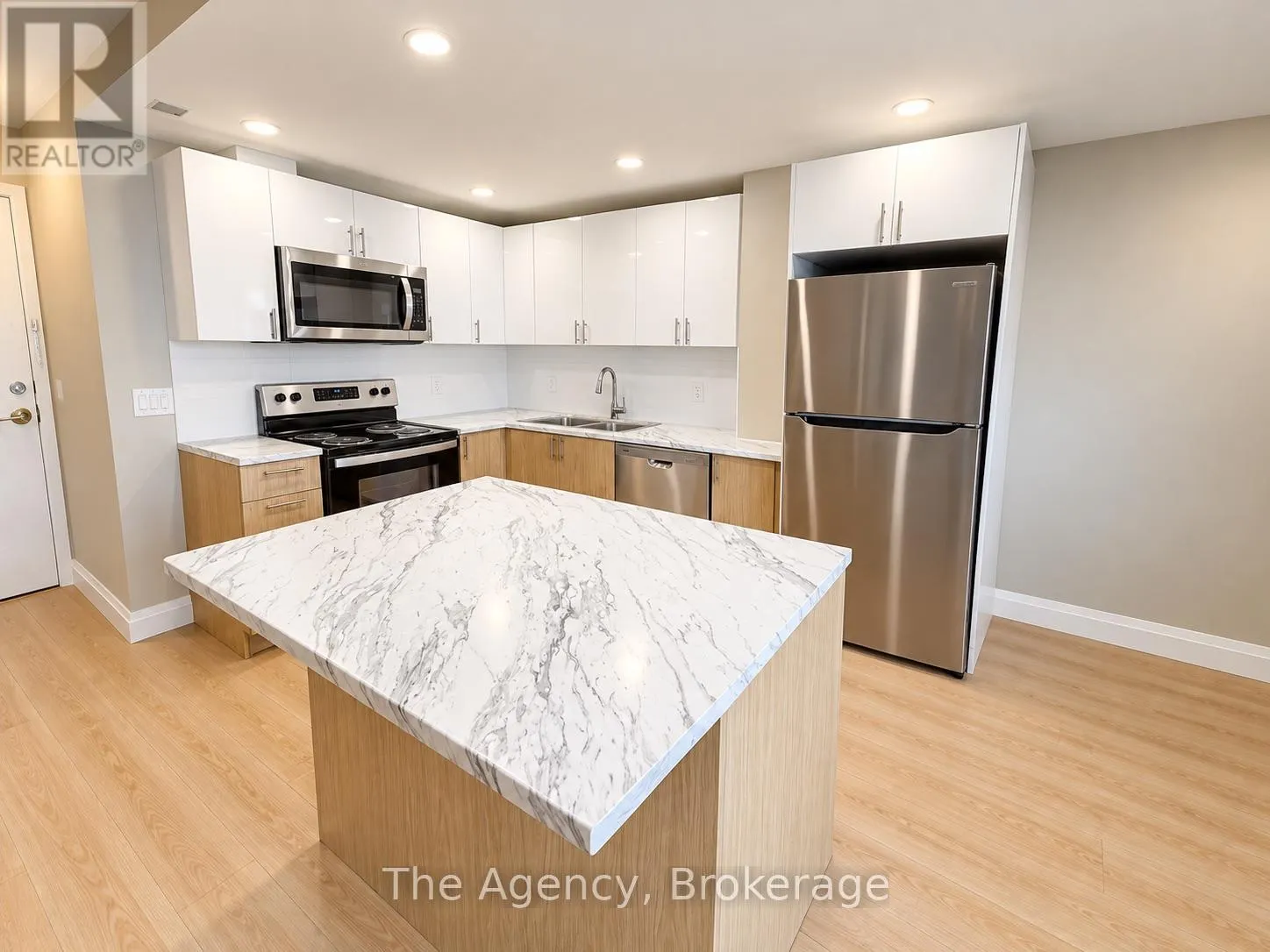 905 - 45 PAISLEY BOULEVARD W #905