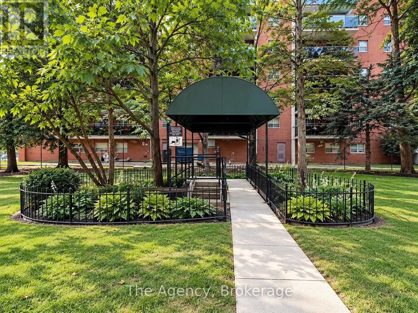 504 - 45 PAISLEY BOULEVARD W #504