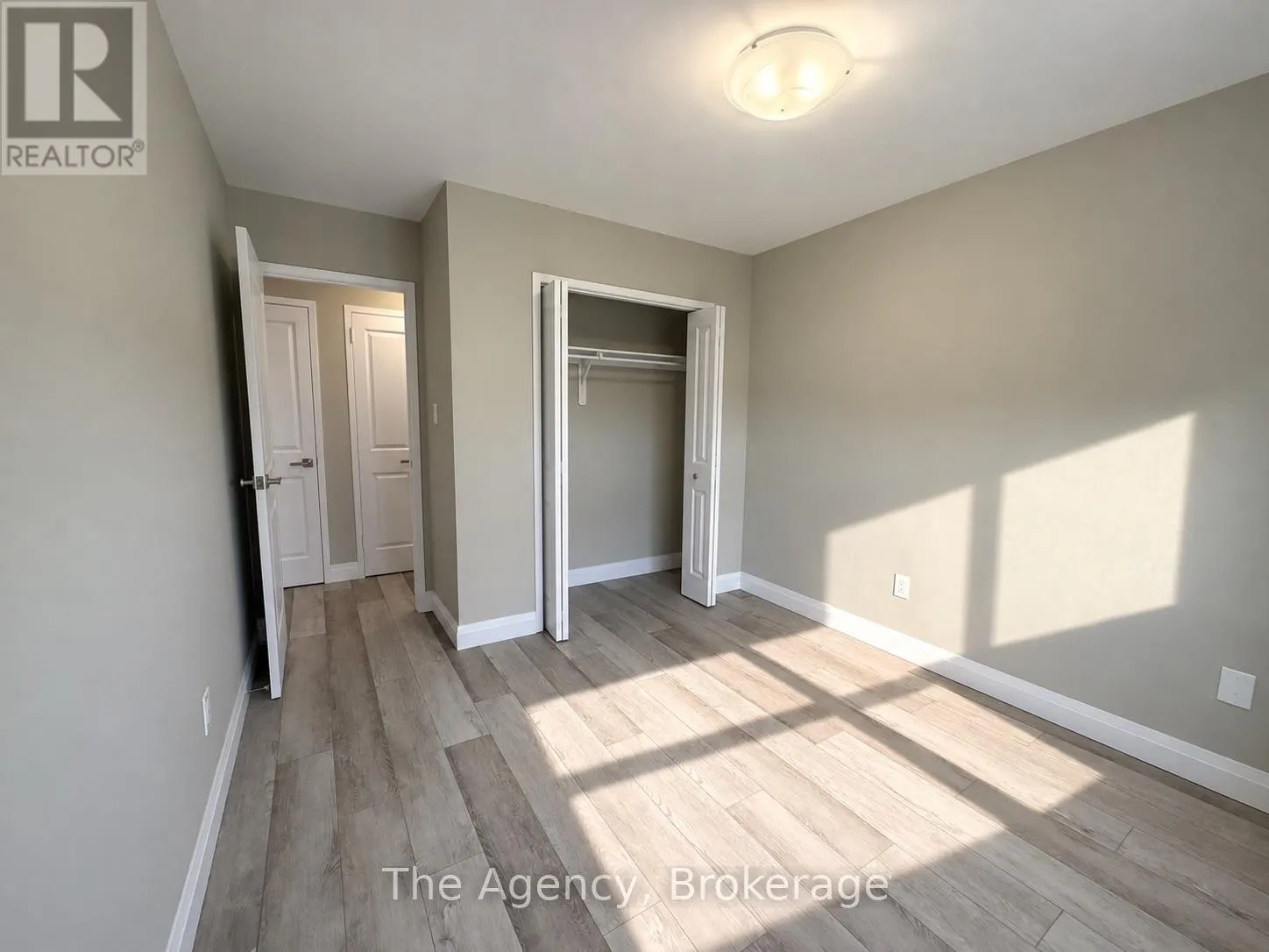 701 - 45 PAISLEY BOULEVARD W #701