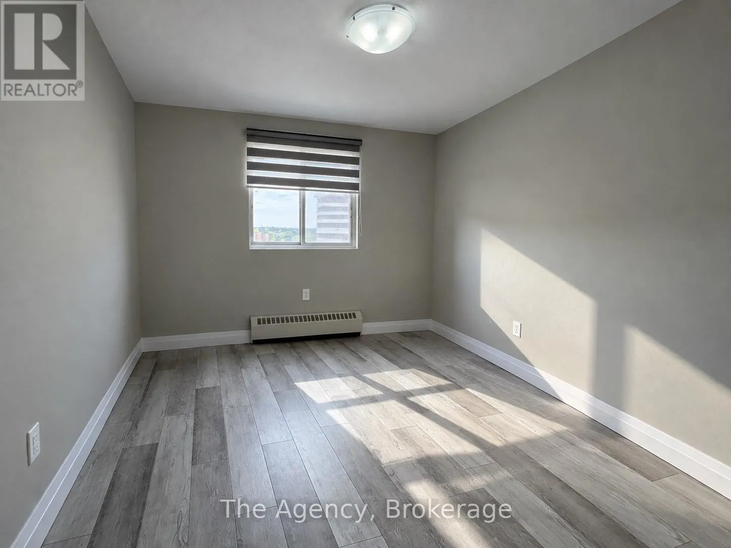701 - 45 PAISLEY BOULEVARD W #701