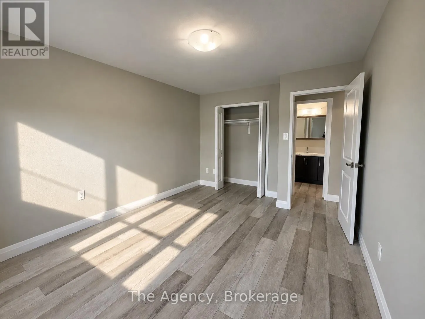 701 - 45 PAISLEY BOULEVARD W #701