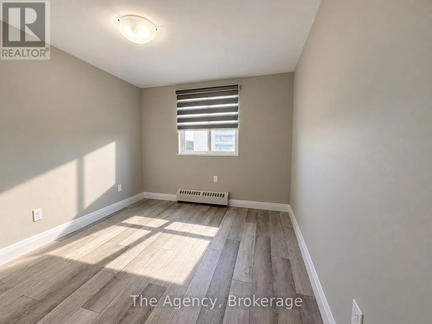 701 - 45 PAISLEY BOULEVARD W #701