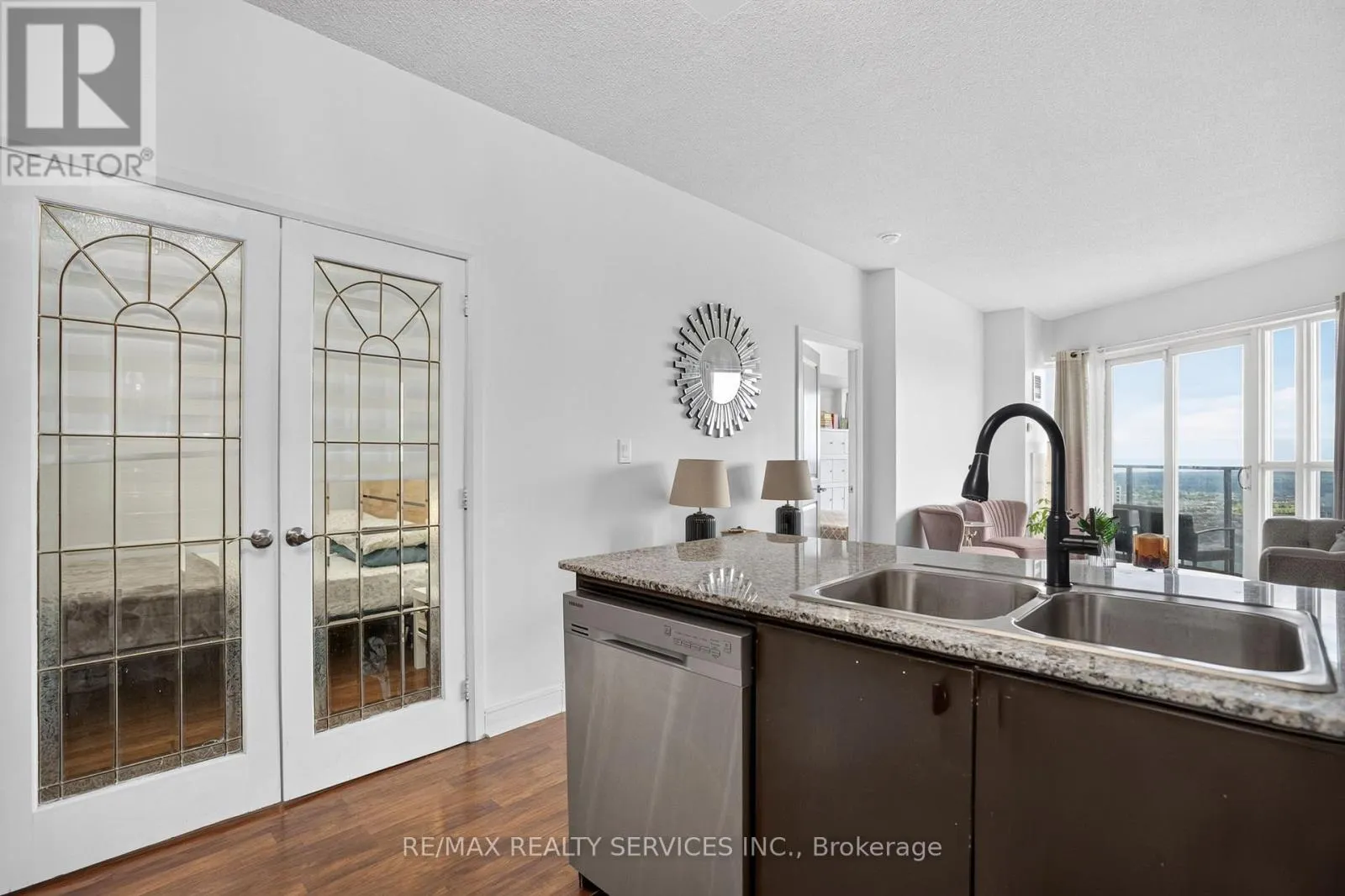 4403 - 60 ABSOLUTE AVENUE