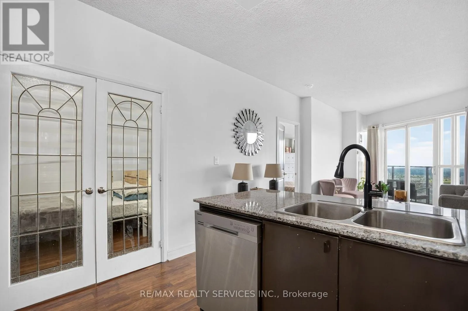 4403 - 60 ABSOLUTE AVENUE