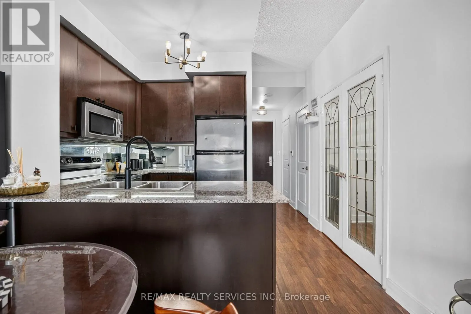 4403 - 60 ABSOLUTE AVENUE