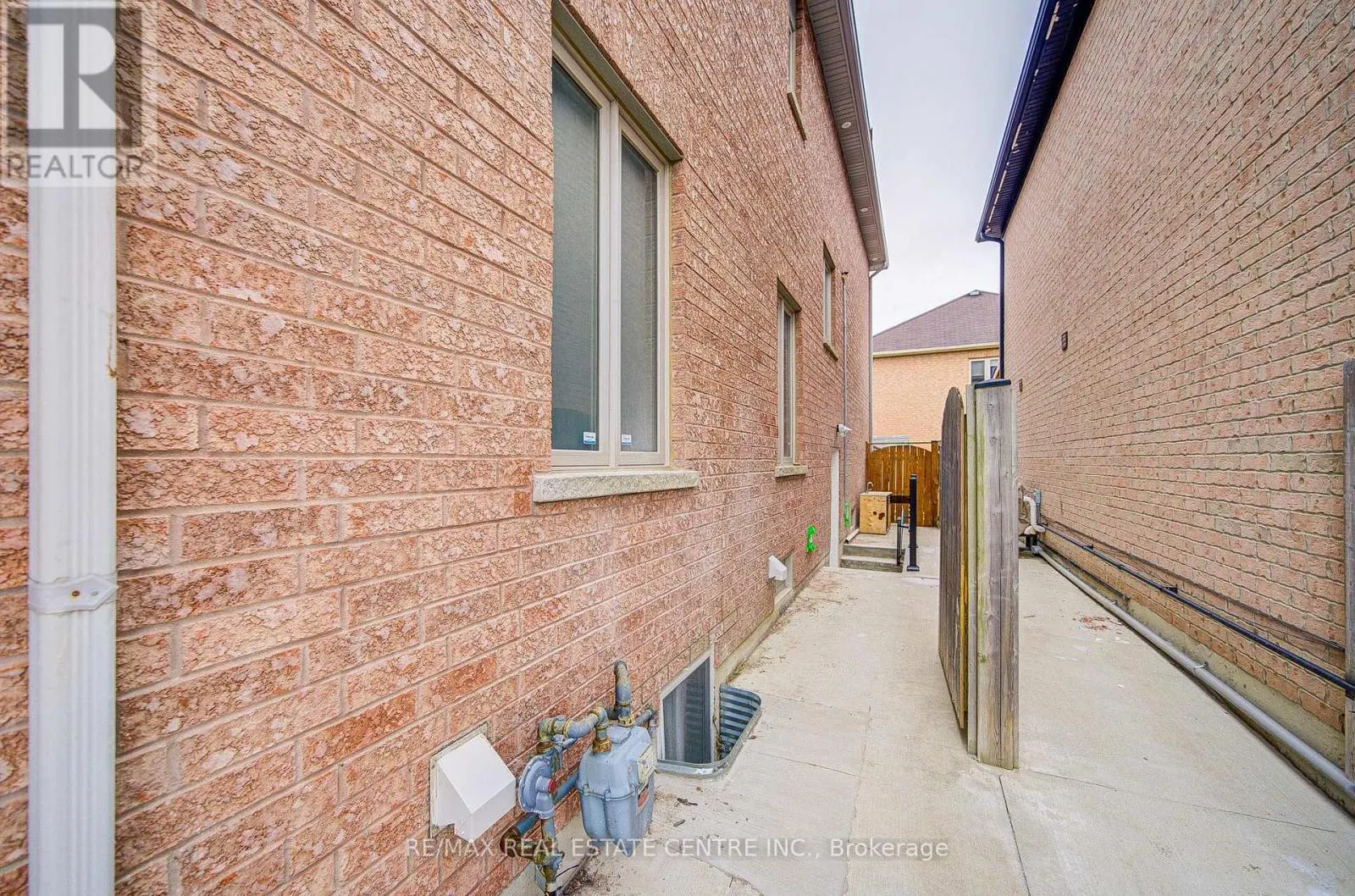 BSMT - 23 GAMSON CRESCENT