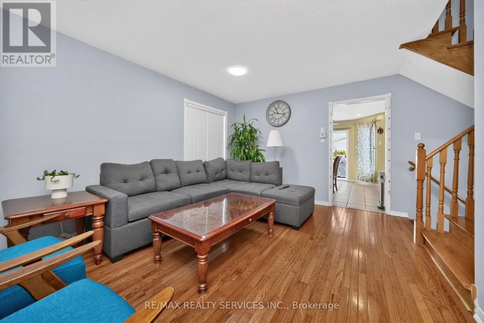 26 PEACHLEAF CRESCENT S