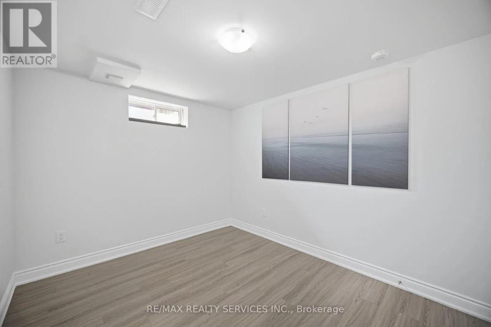 6 ZEPHYR ROAD