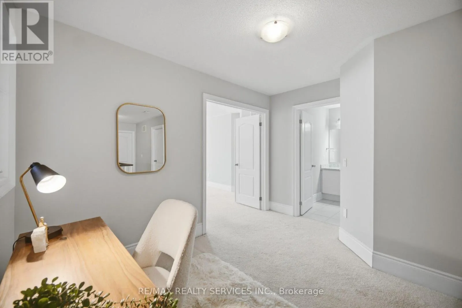 6 ZEPHYR ROAD