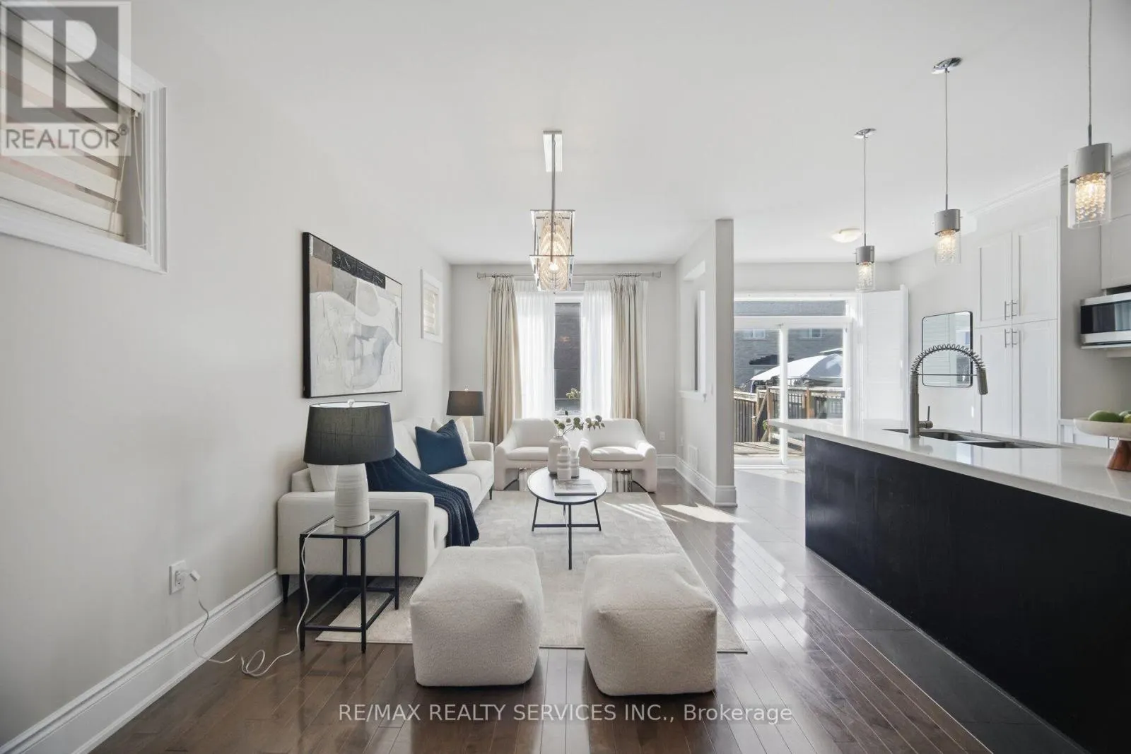 6 ZEPHYR ROAD