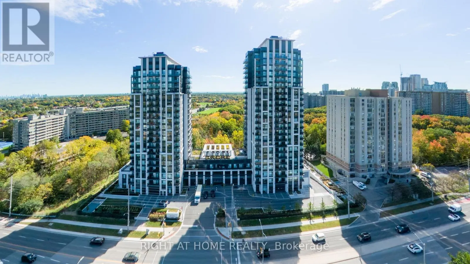 1310 - 204 BURNHAMTHORPE ROAD E
