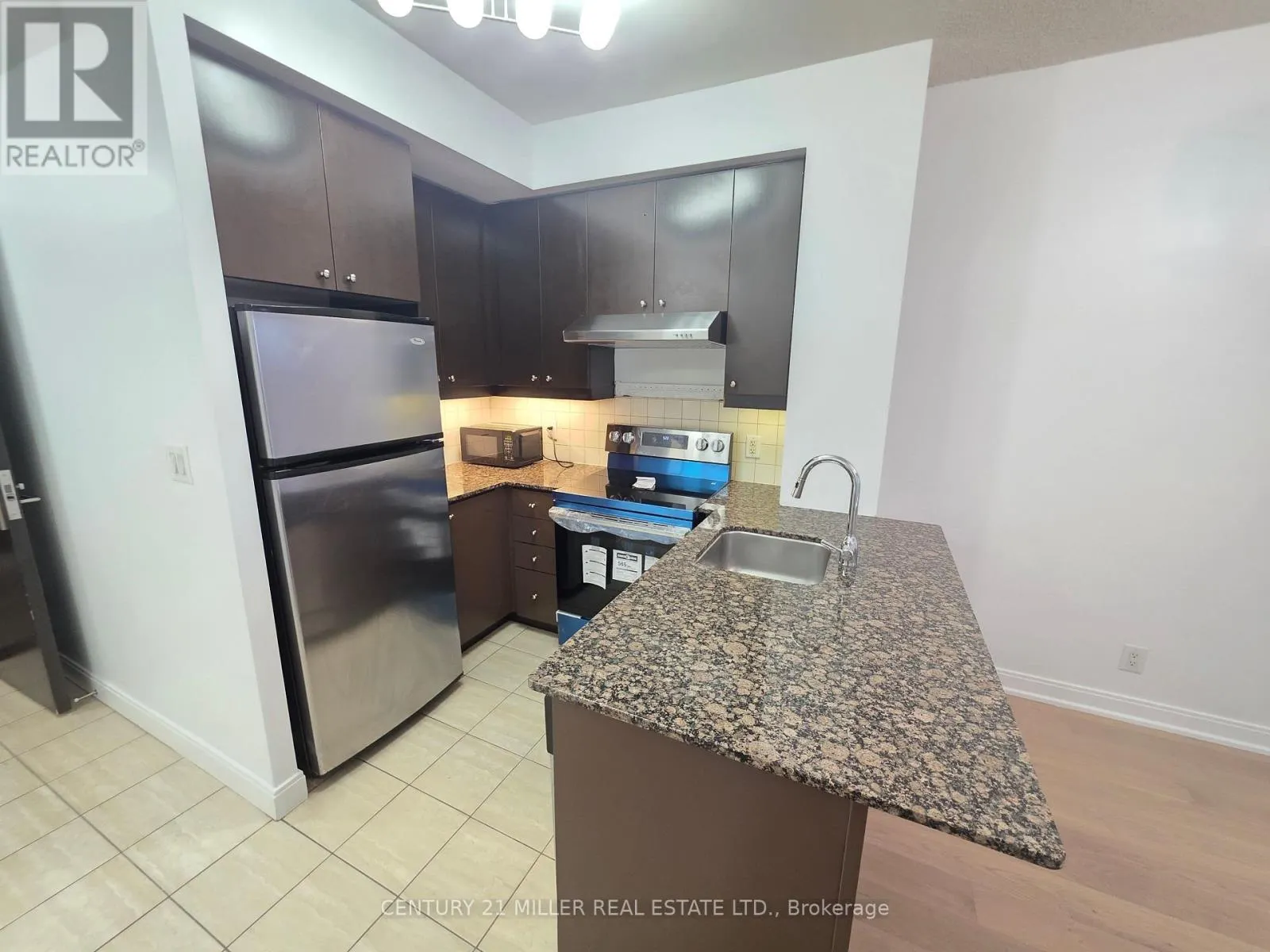 2605 - 60 ABSOLUTE AVENUE