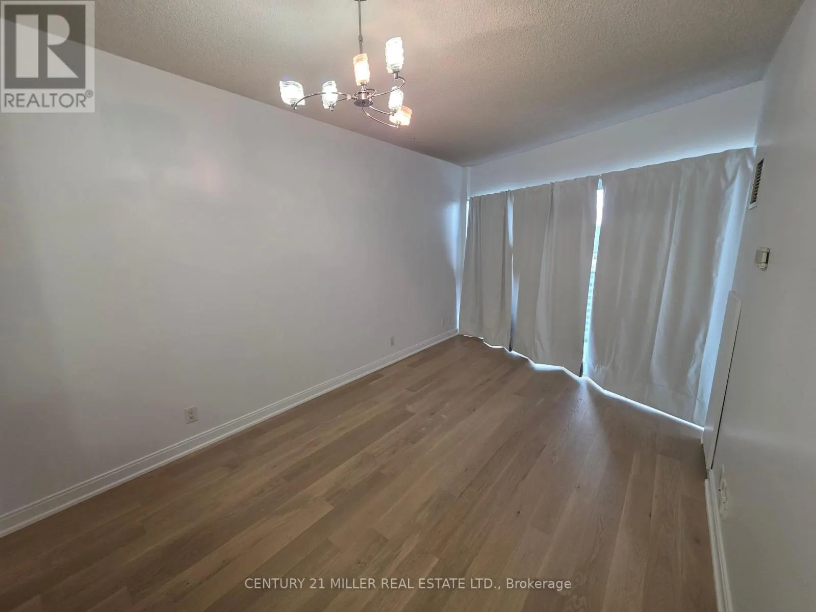 2605 - 60 ABSOLUTE AVENUE