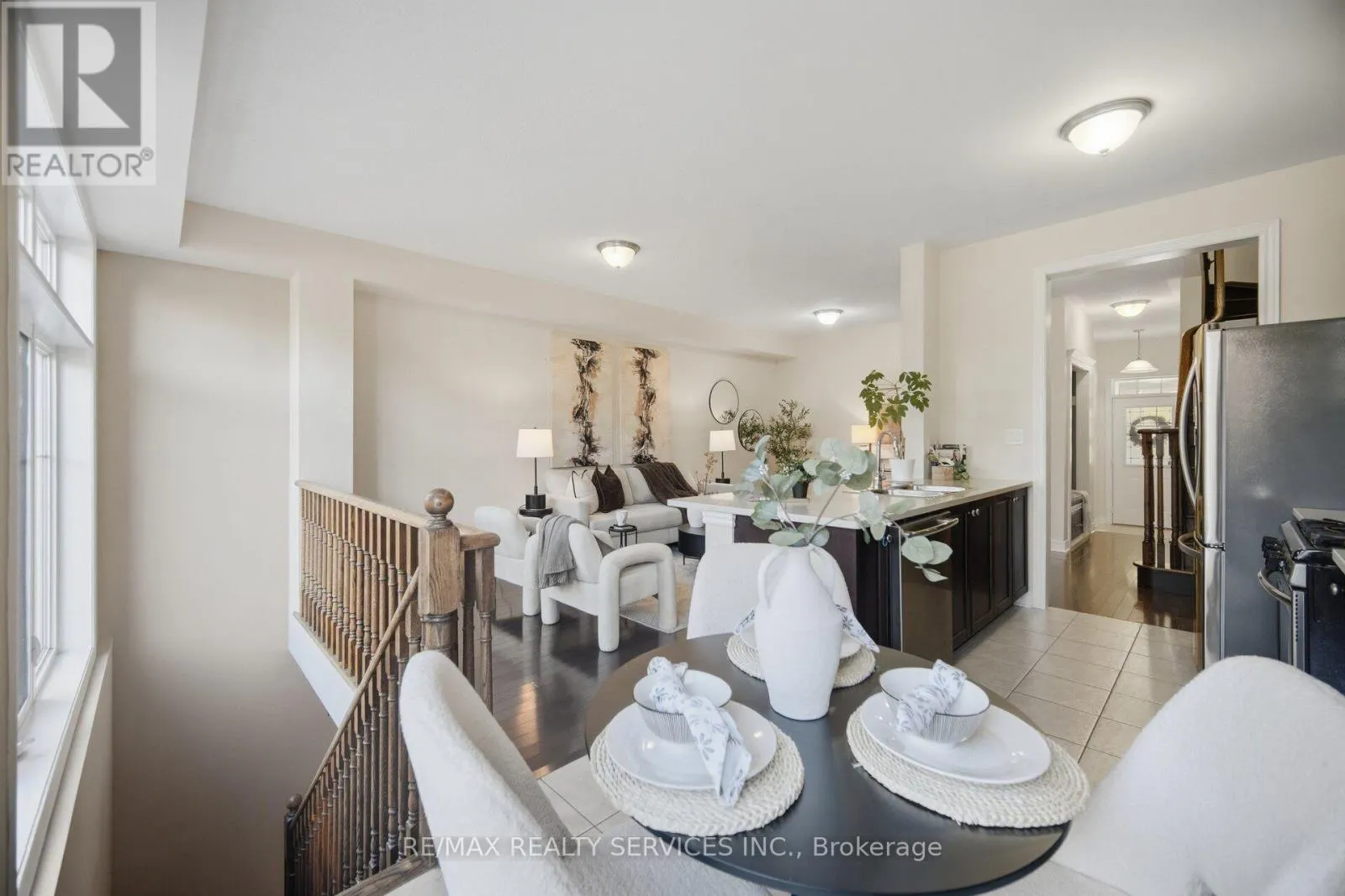9 ASPENVIEW AVENUE