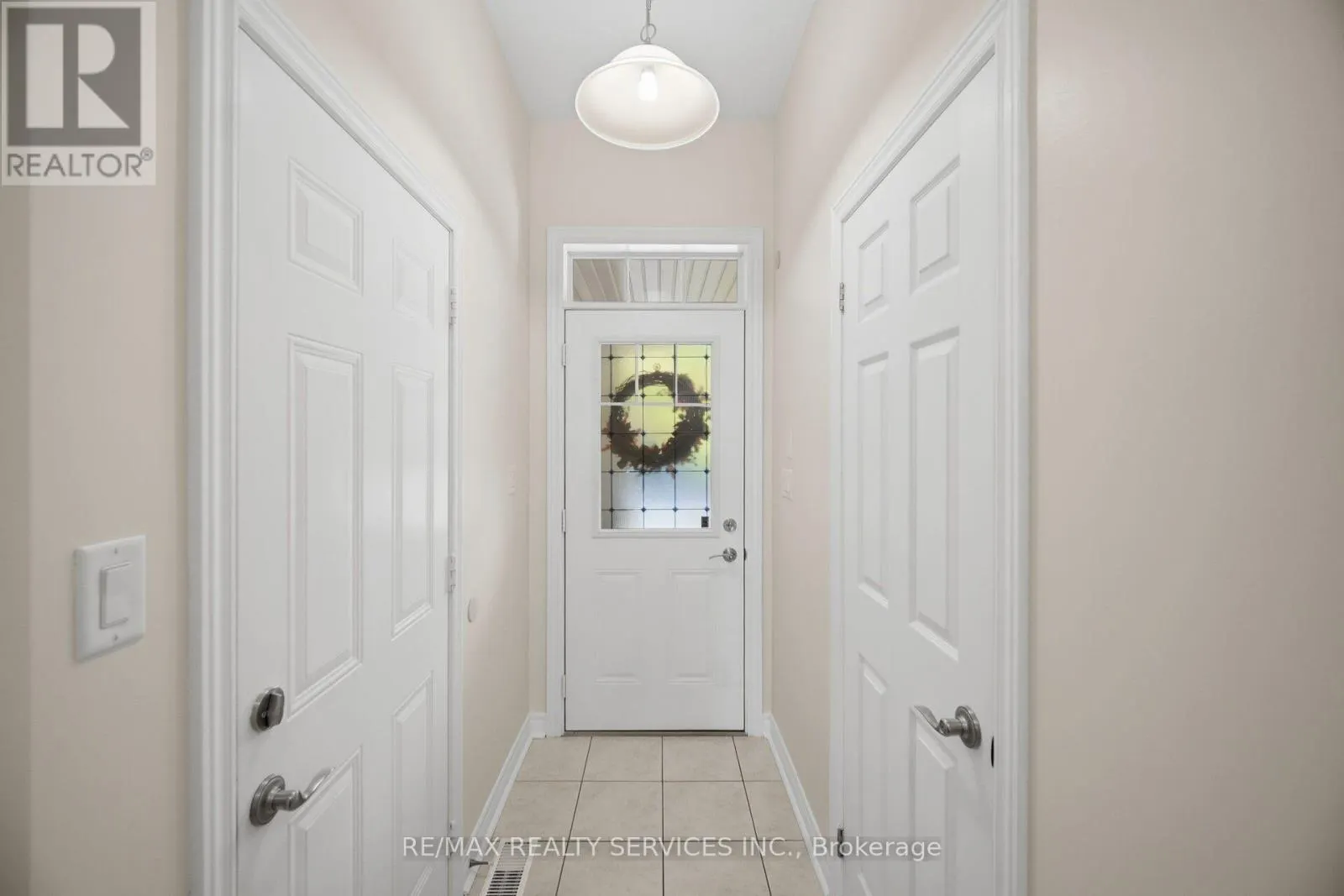 9 ASPENVIEW AVENUE