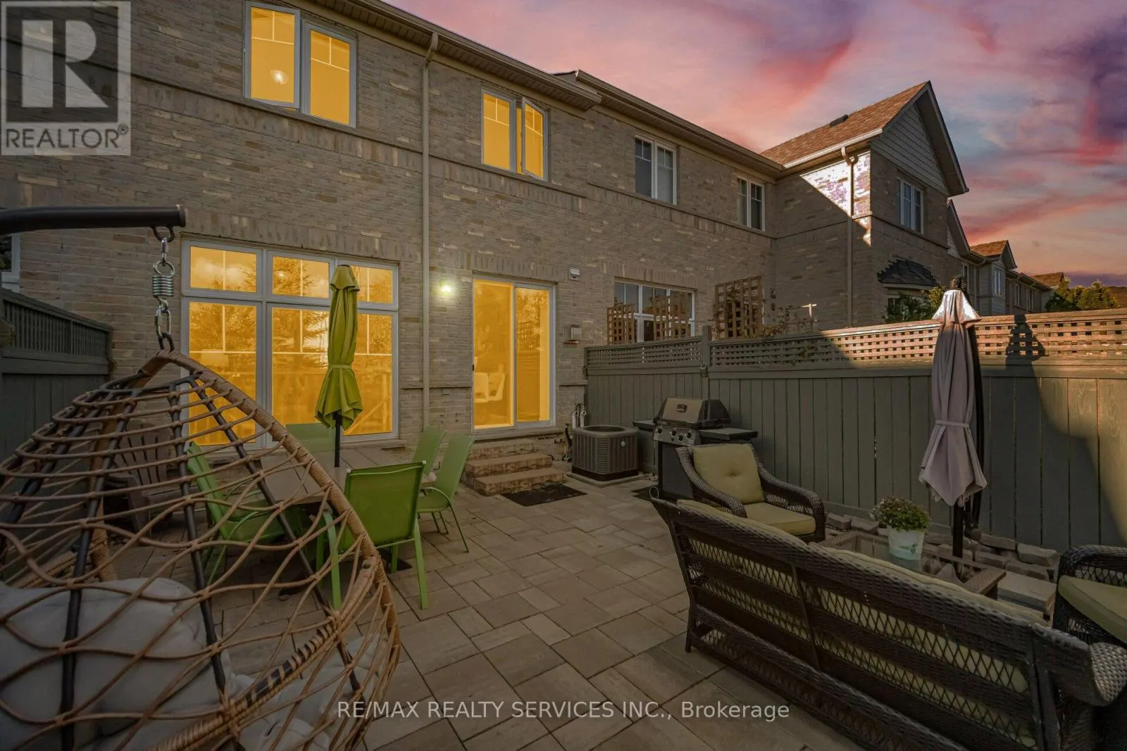 9 ASPENVIEW AVENUE