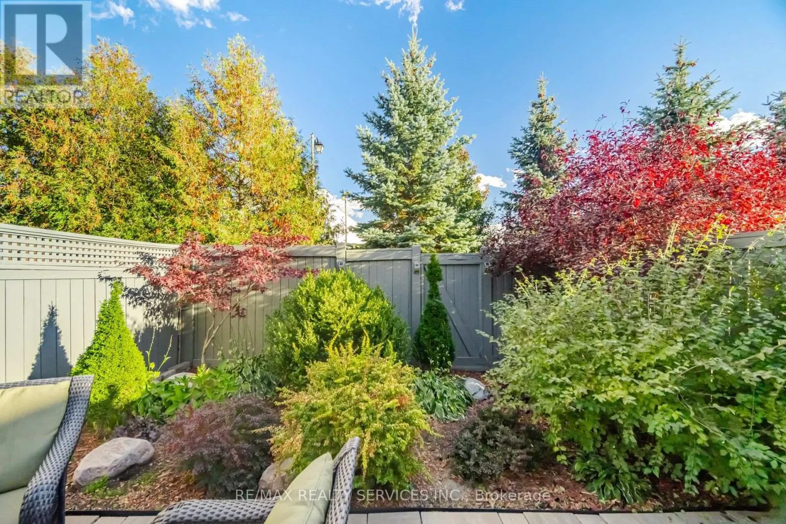 9 ASPENVIEW AVENUE