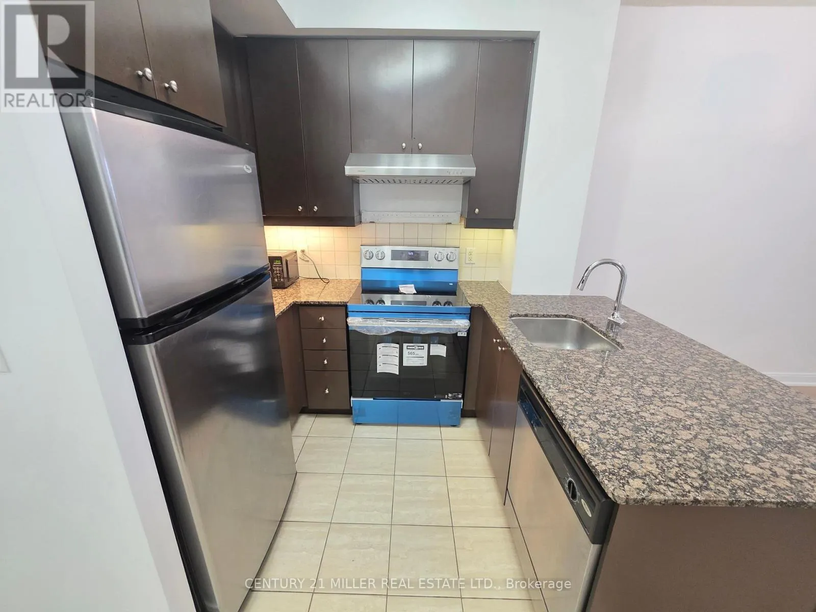2605 - 60 ABSOLUTE AVENUE