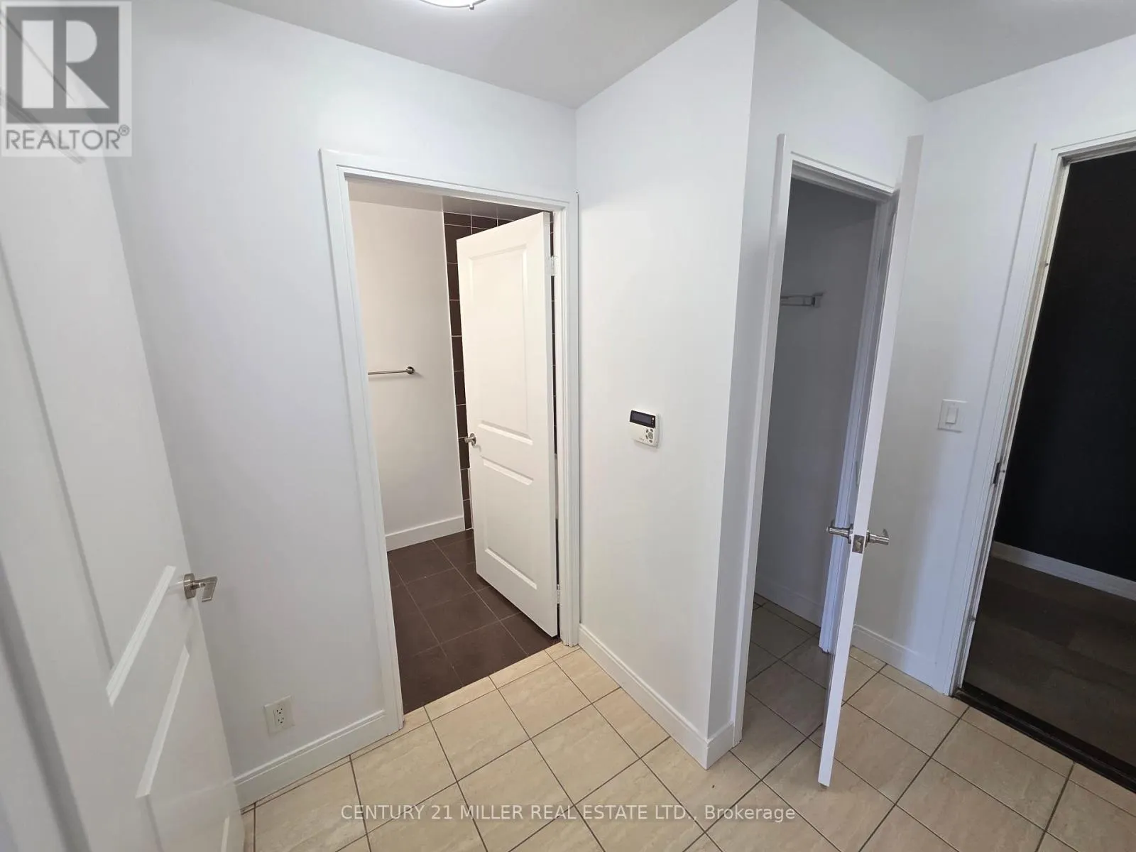 2605 - 60 ABSOLUTE AVENUE