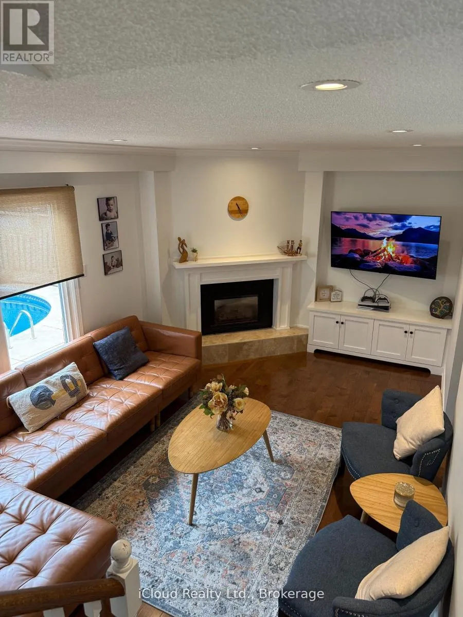 2067 HUNTERS WOOD DRIVE