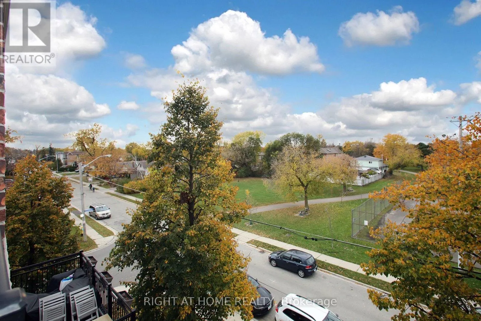 147 - 50 CARNATION AVENUE