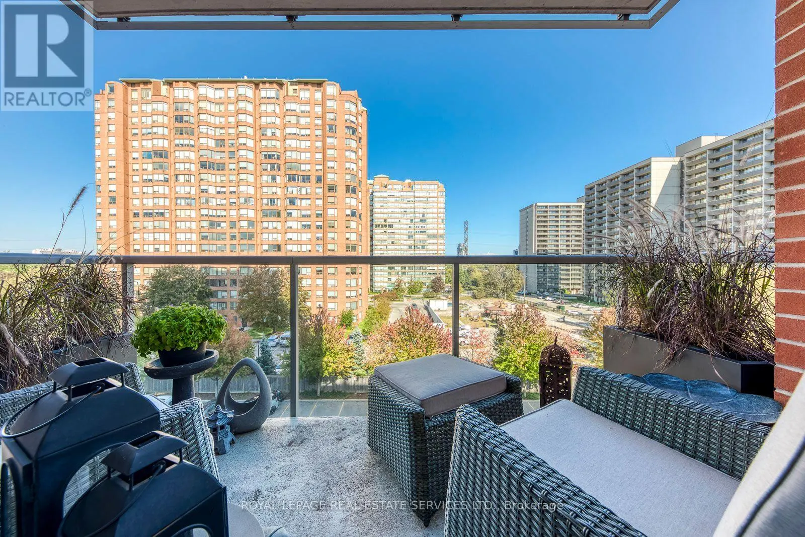 513 - 551 MAPLE AVENUE