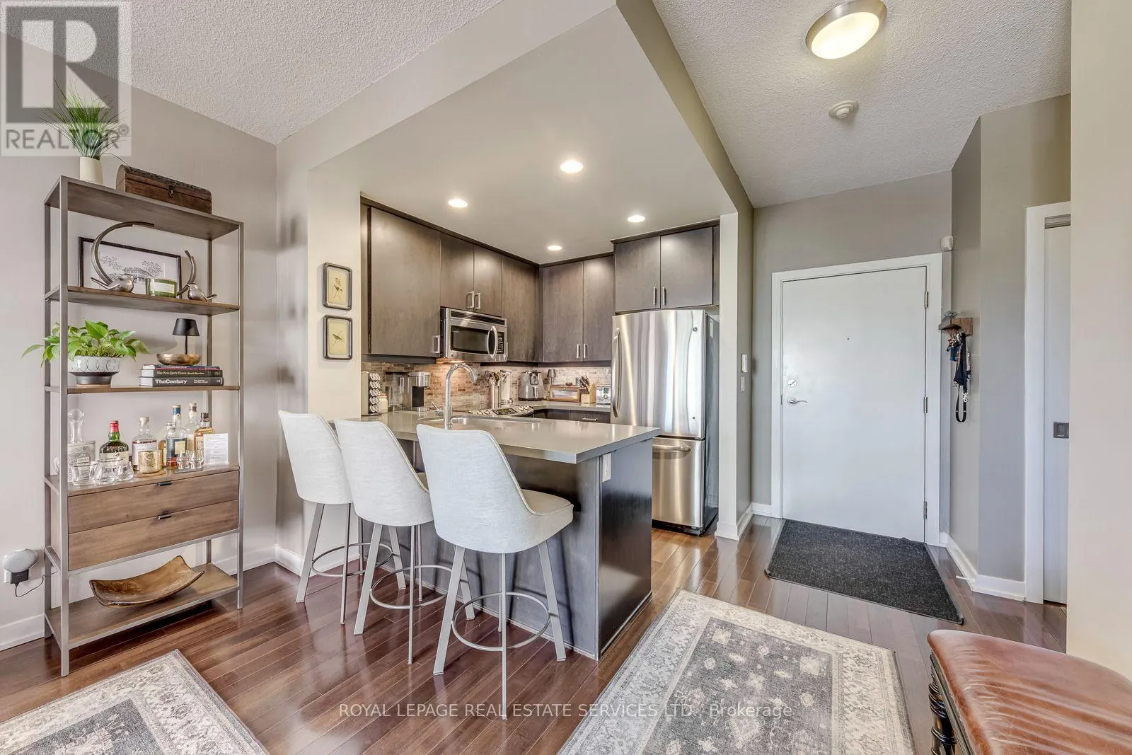 513 - 551 MAPLE AVENUE
