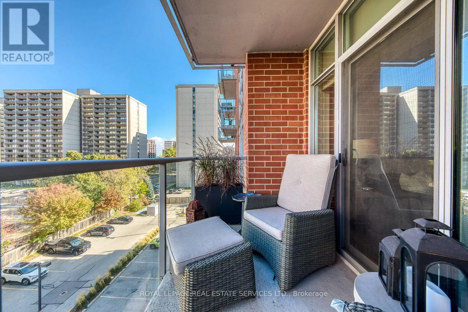 513 - 551 MAPLE AVENUE
